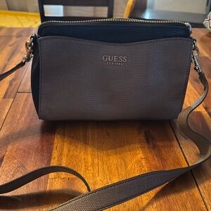 Guess Lyndi Girlfriend Handbag EUC